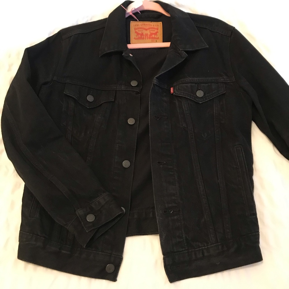 Levi’s black jean jacket